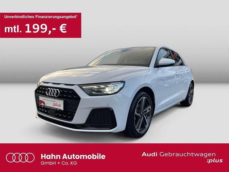 Gletscherweiß metallic Gebraucht 2023 Audi A1 Advanced Plus Limousine | 20.790 € (Fairer Preis) - Bild 1/3