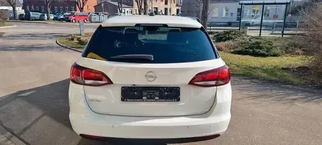 Gebraucht Opel Astra 146 PS (107 kW) 2022 Weiß Kleinwagen