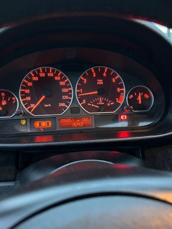 Gebraucht BMW 318 143 PS (105 kW) 2002 Grau Limousine