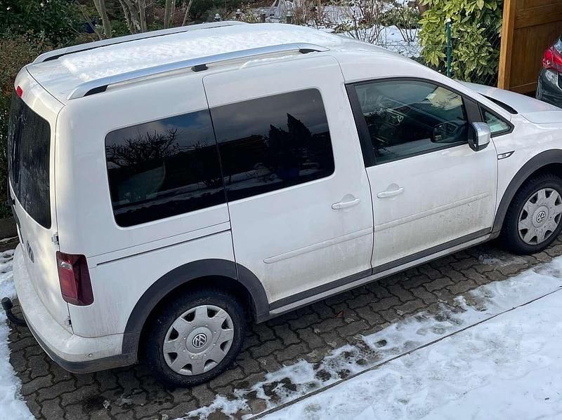 Gebraucht VW Caddy 125 PS (91 kW) 2017 Weiß Van / Kleinbus
