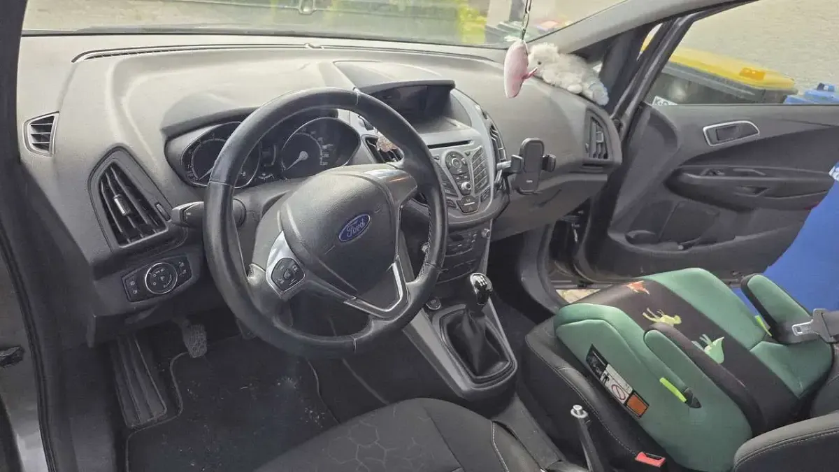 Używany Ford B-MAX SYNC Edition 101 KM (74 kW) 2016 Szary Minivan