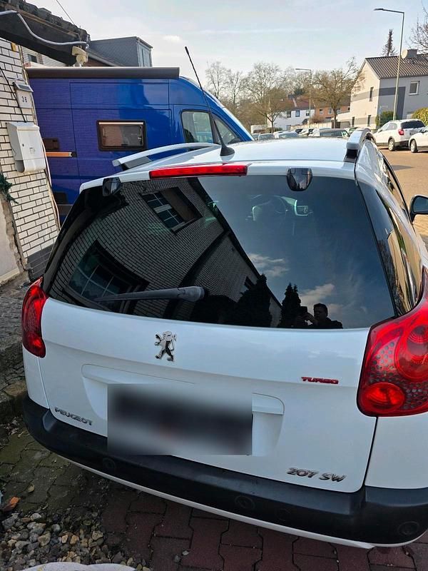 Gebraucht Peugeot 207 120 PS (88 kW) 2008 Weiß Kombi