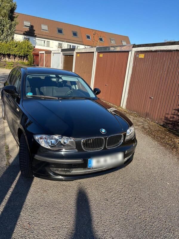 Schwarz Gebraucht 2010 BMW 116 Kleinwagen | 4.750 € (Fairer Preis) - Bild 1/4