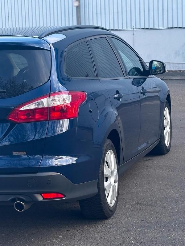Gebraucht Ford Focus 150 PS (110 kW) 2013 Blau Kombi