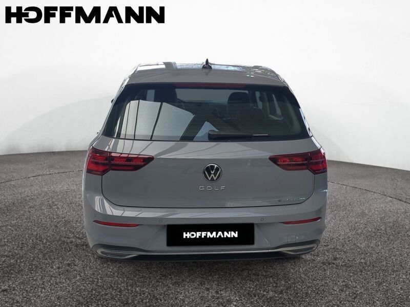 Gebraucht VW Golf VIII Style 204 PS (150 kW) 2022 Grau Limousine