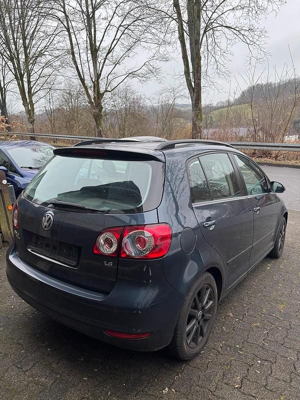 Gebraucht VW Golf VI 102 PS (75 kW) 2010 Blau Kleinwagen