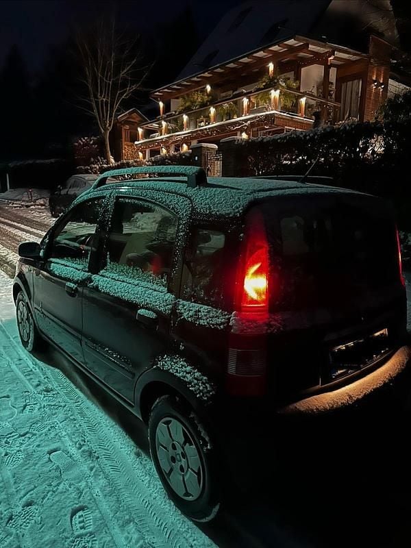 Schwarz Gebraucht 2010 Fiat Panda Kleinwagen | 2.200 € (Fairer Preis) - Bild 1/4