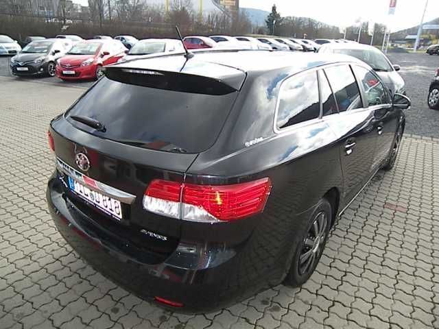 Gebraucht Toyota Avensis Edition 124 PS (91 kW) 2013 Schwarz metallic Kombi