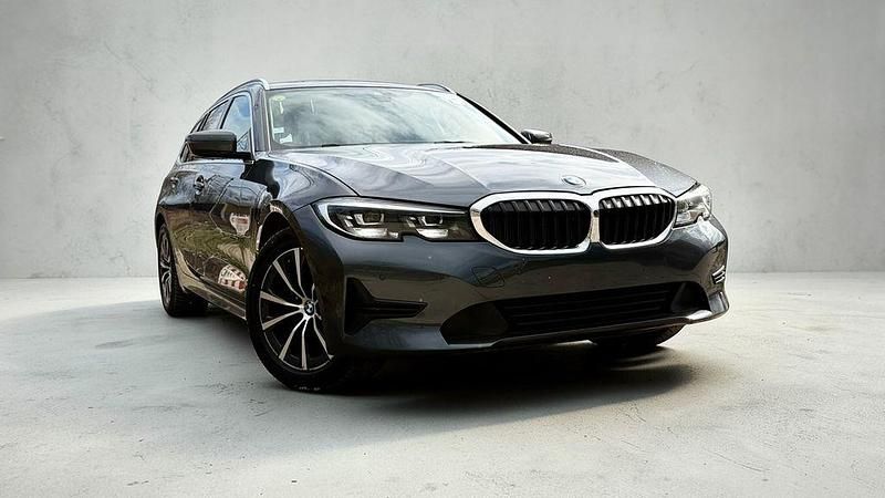 Gebraucht BMW 318 Advantage 150 PS (110 kW) 2021 Grau Kombi
