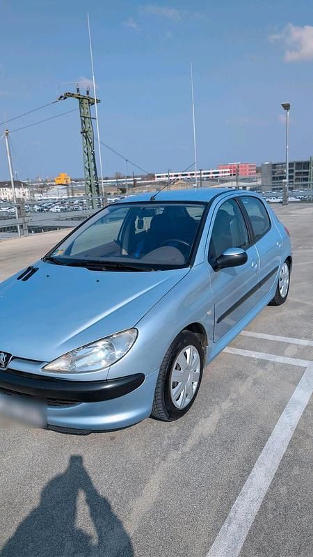 Gebraucht Peugeot 206 75 PS (55 kW) 2001 Grau Kleinwagen