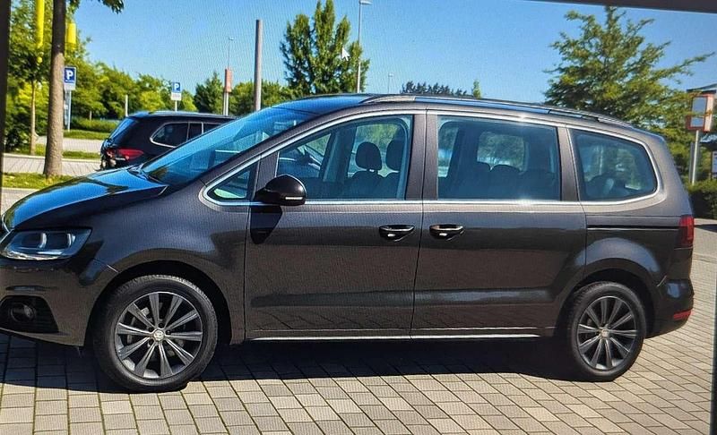 Braun Gebraucht 2016 Seat Alhambra CONNECT Van / Kleinbus | 18.400 € (Fairer Preis) - Bild 1/4