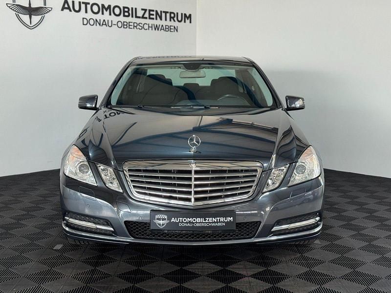 Gebraucht Mercedes E200 184 PS (135 kW) 2012 Grau Limousine
