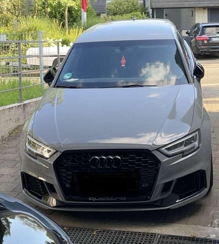 Gebraucht Audi RS3 400 PS (294 kW) 2019 Grau Limousine
