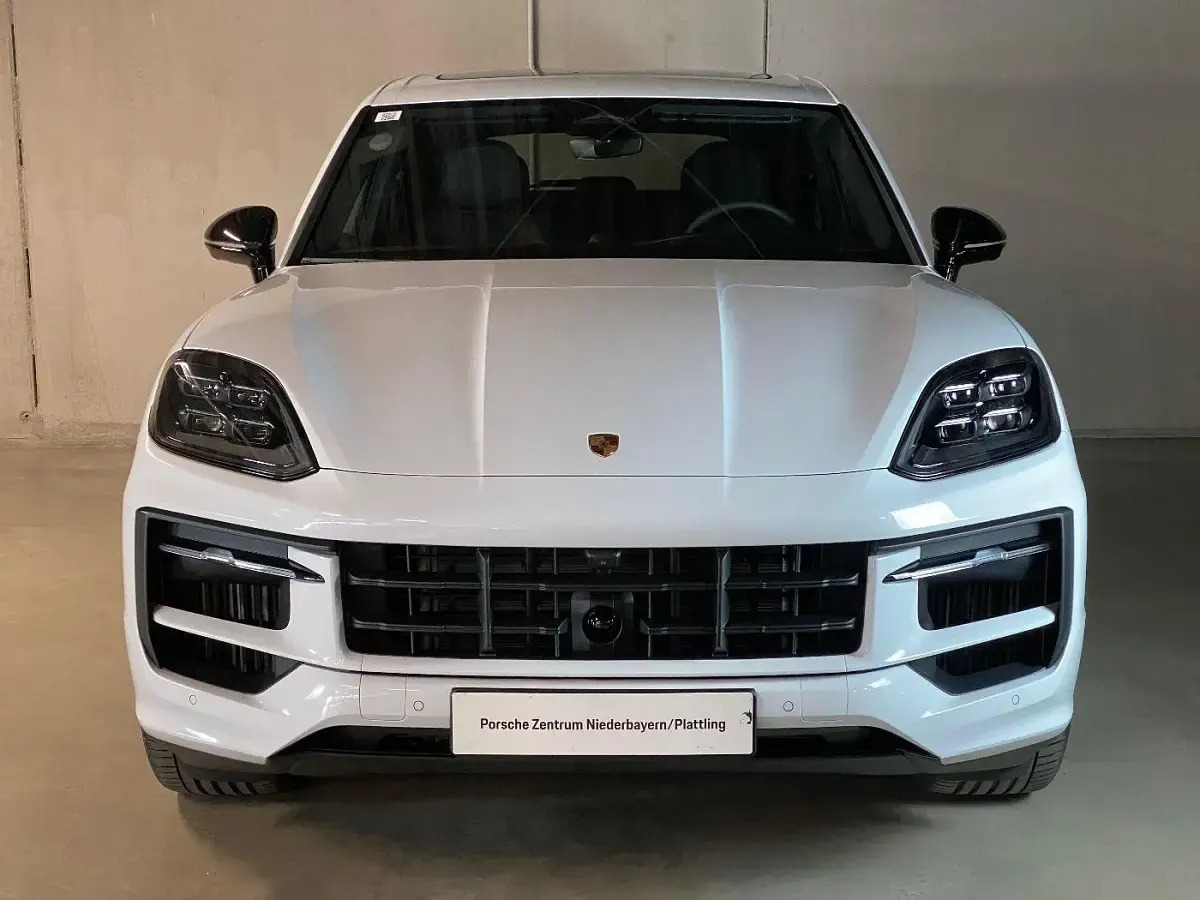 Neu Porsche Cayenne E-Hybrid Black Edition 470 PS (345 kW) 2026 Carraraweissmetallic SUV
