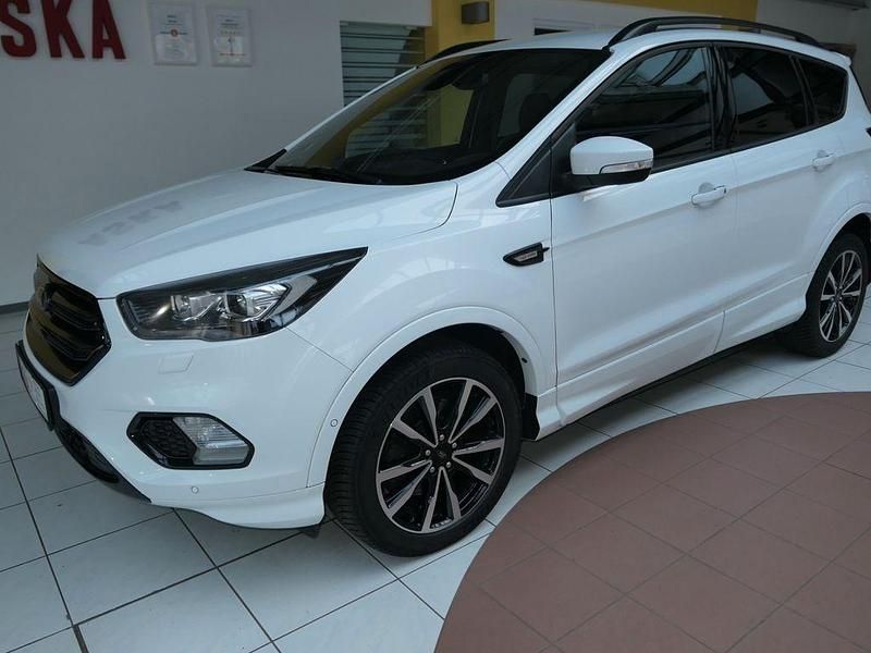 Gebraucht Ford Kuga ST-Line 175 PS (128 kW) 2019 Weiß SUV