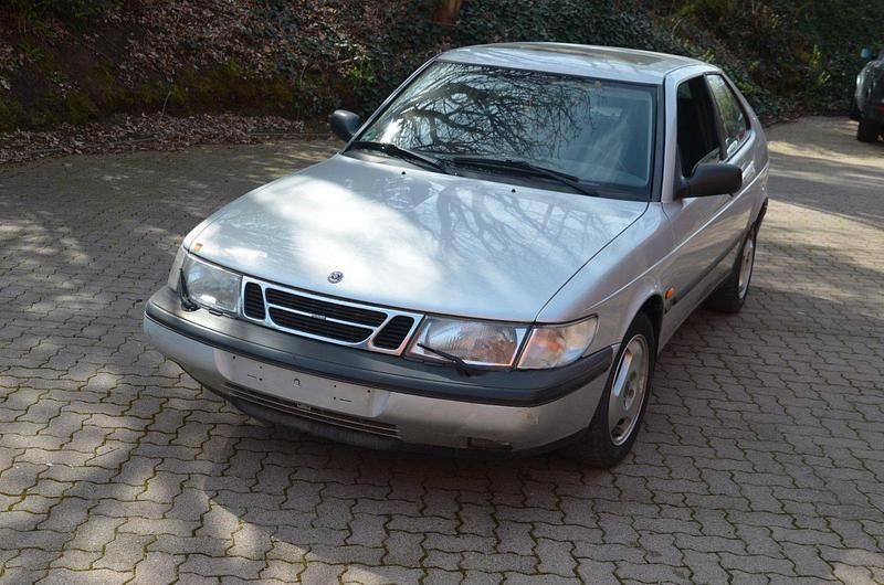 Gebraucht Saab 900 130 PS (95 kW) 1995 Silber Coupé