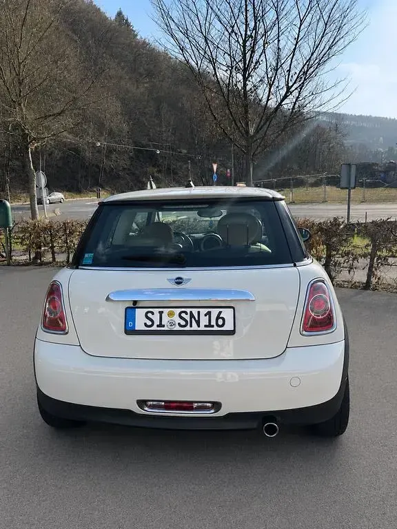 Gebraucht Mini Cooper 122 PS (89 kW) 2012 Weiß Kleinwagen