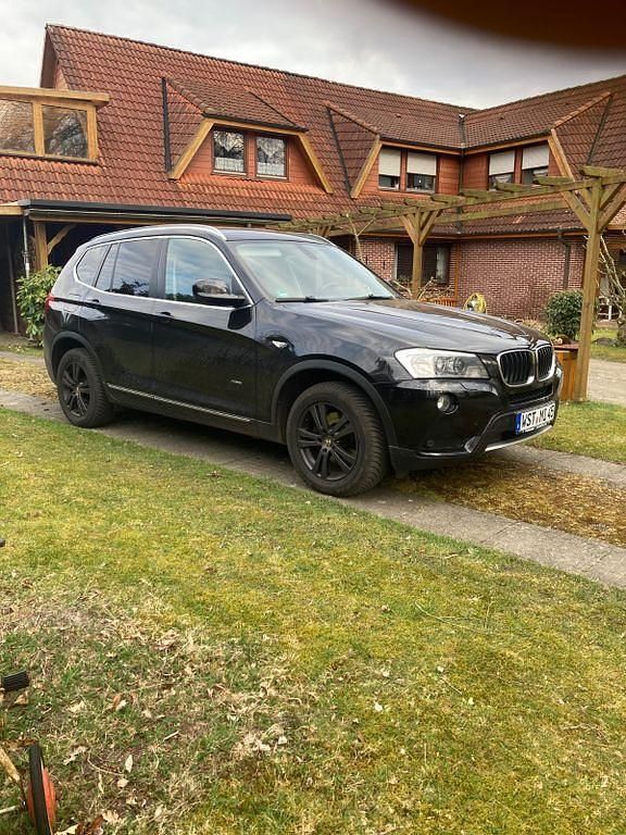 Schwarz Gebraucht 2010 BMW X3 Sport Line SUV | 8.990 € (Fairer Preis) - Bild 1/4