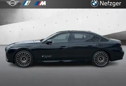 Gebraucht BMW 740 Shadowline 299 PS (219 kW) 2025 Schwarz Limousine