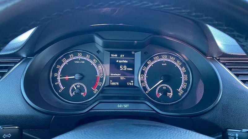 Gebraucht Skoda Octavia 150 PS (110 kW) 2019 Grau Limousine