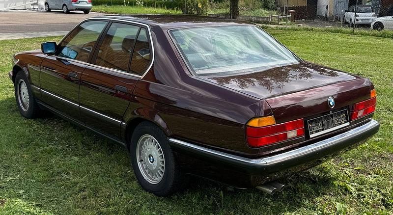 Gebraucht BMW 735 211 PS (155 kW) 1991 Rot Limousine