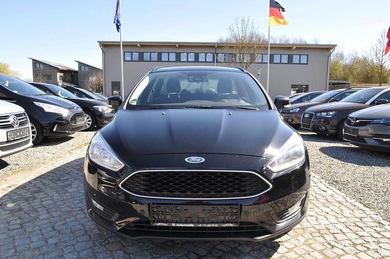 Gebraucht Ford Focus Trend 95 PS (69 kW) 2017 Schwarz Kombi