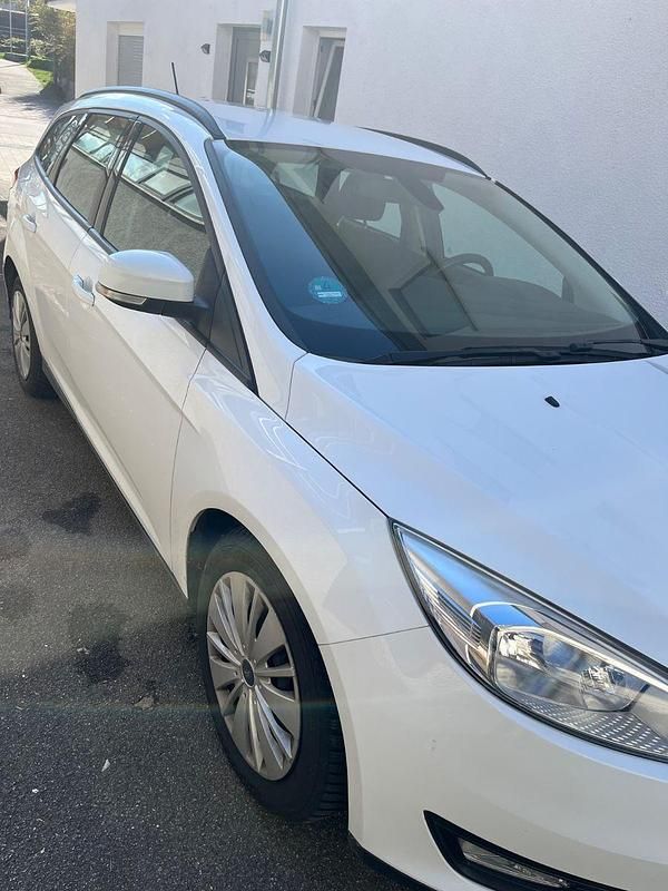 Gebraucht Ford Focus Active 120 PS (88 kW) 2018 Weiß Kombi