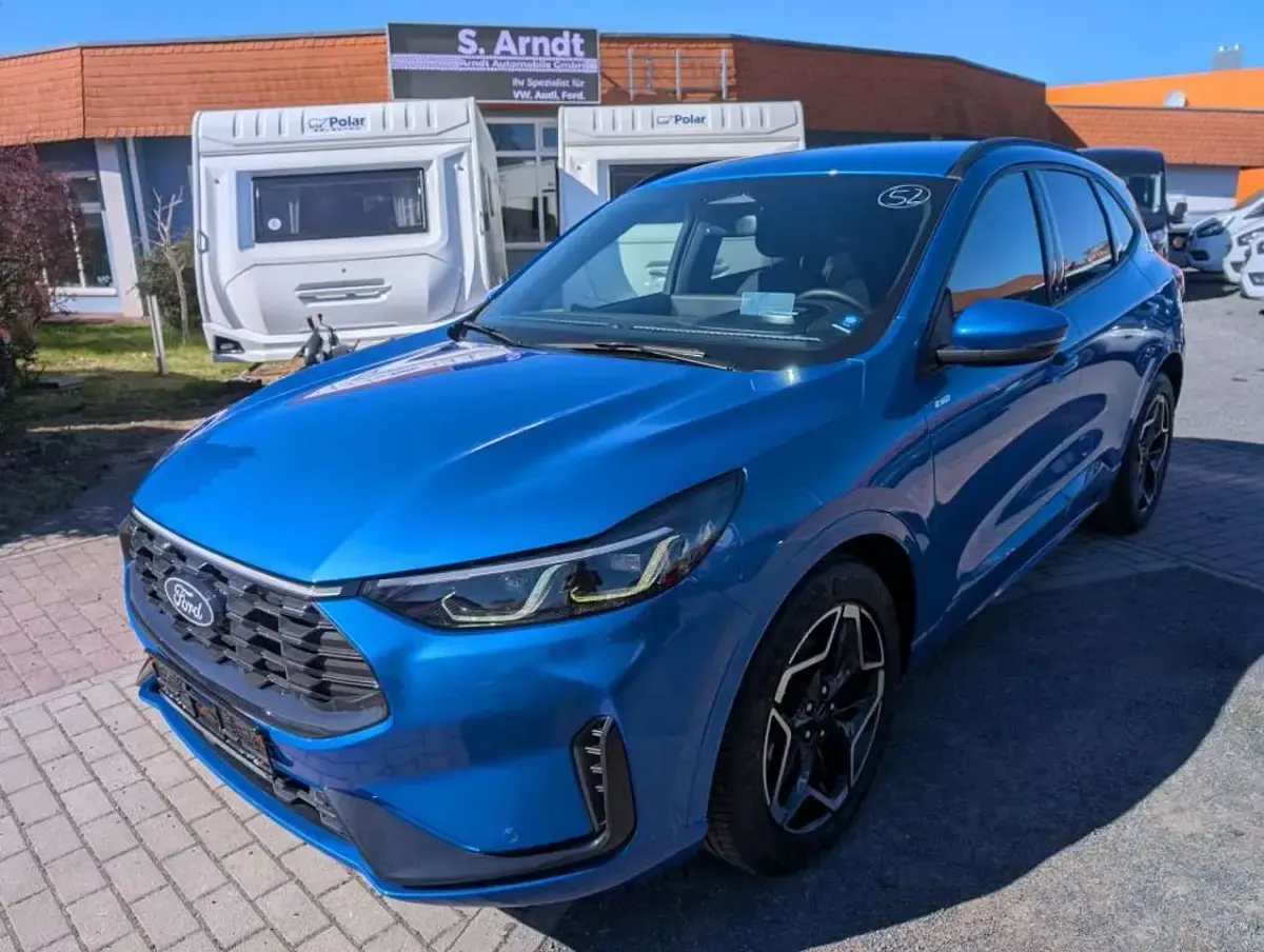 Gebraucht Ford Kuga ST-Line 151 PS (111 kW) 2025 Desert island blue metallic SUV