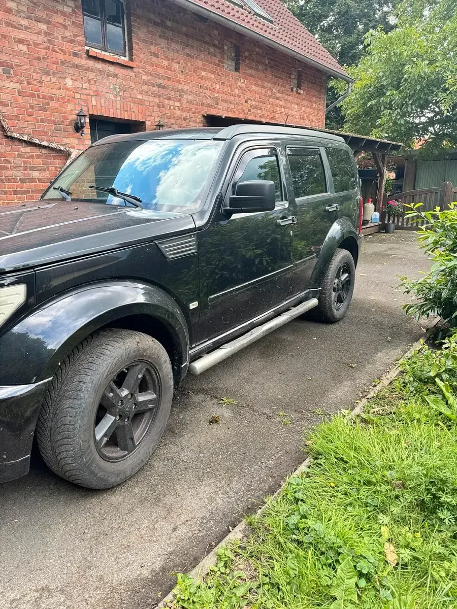 Gebraucht Dodge Nitro SXT 177 PS (130 kW) 2009 Schwarz SUV