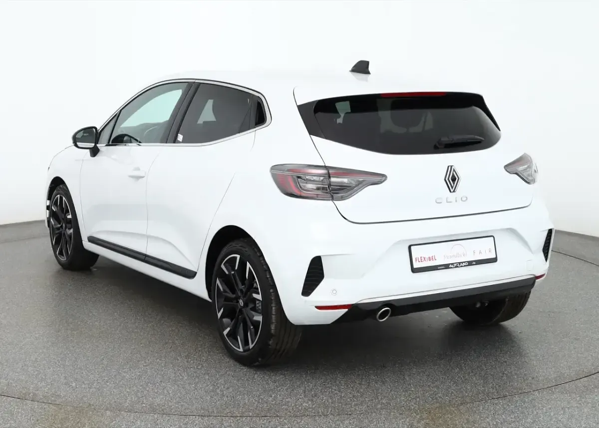 Uusi Renault Clio V Techno 91 HP (66 kW) 2026 Valkoinen