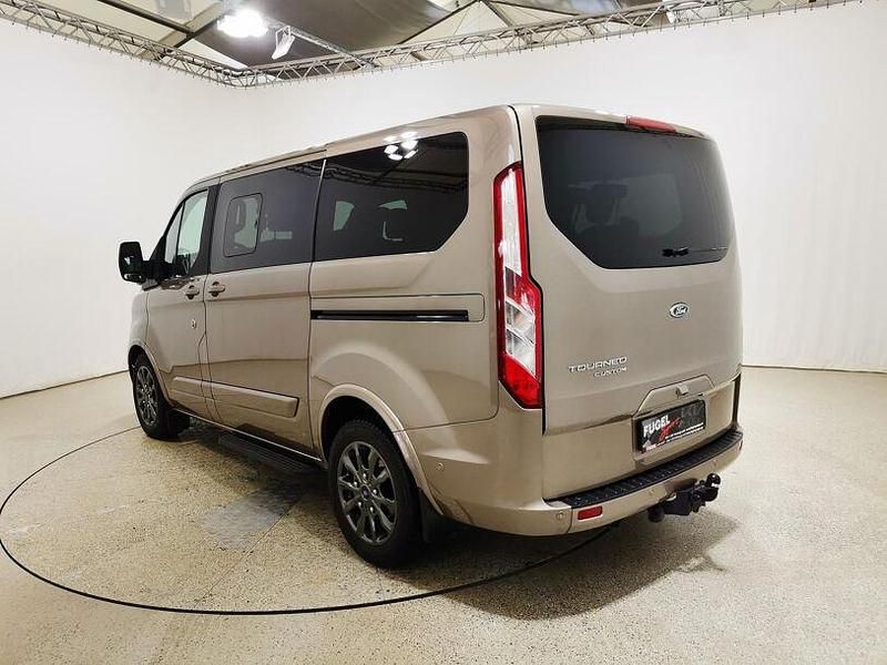 Gebraucht Ford Tourneo Titanium 185 PS (136 kW) 2020 Silber Van / Kleinbus