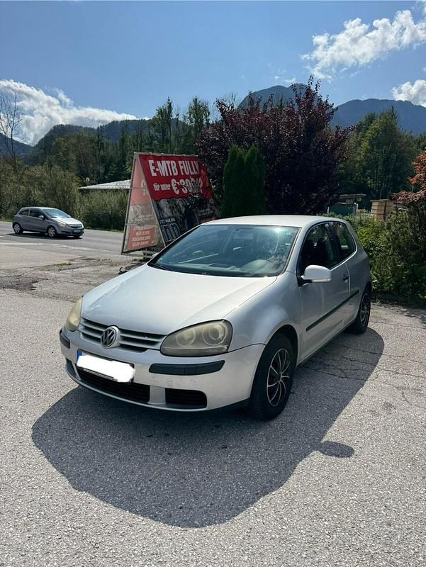 Silber Gebraucht 2004 VW Golf V Kleinwagen | 650 € (Superpreis) - Bild 1/4
