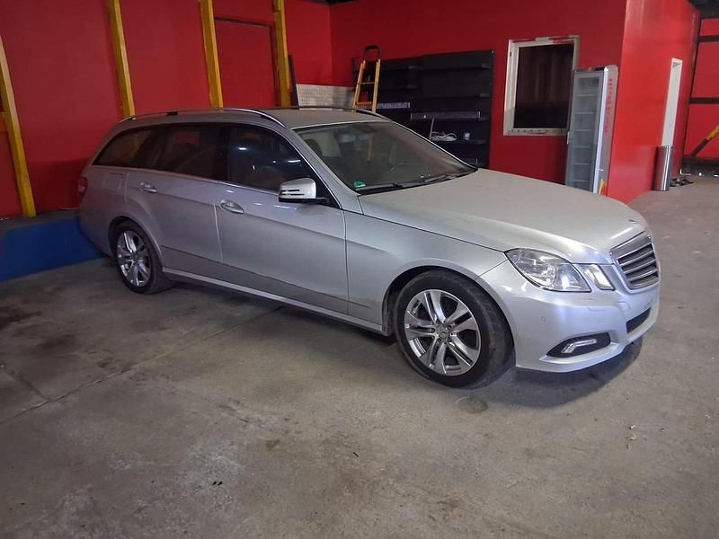 Gebraucht Mercedes E350 272 PS (200 kW) 2009 Silber Kombi