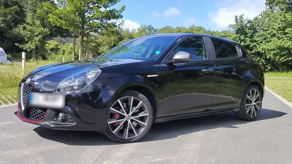 Gebraucht Alfa Romeo Giulietta Super 150 PS (110 kW) 2016 Schwarz Kleinwagen