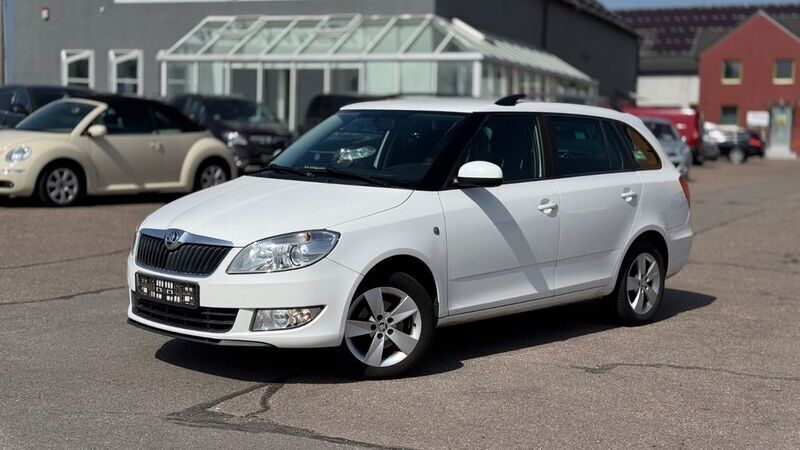 Weiß Gebraucht 2013 Skoda Fabia Fresh Kombi | 5.990 € (Fairer Preis) - Bild 1/4