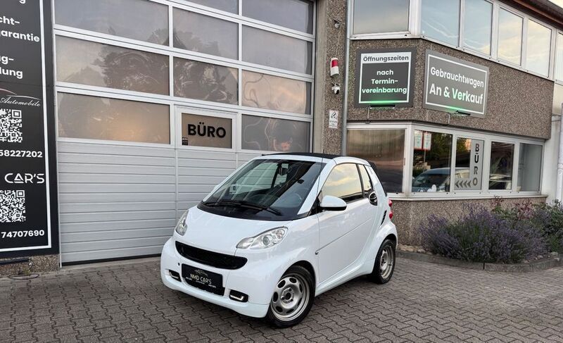 Weiß Gebraucht 2009 Smart ForTwo Cabrio Cabrio | 3.987 € (Guter Preis) - Bild 1/4