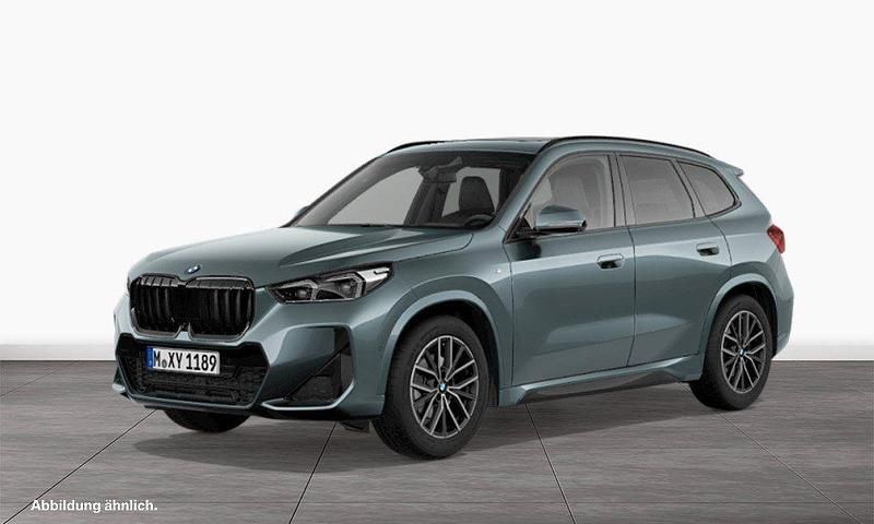Grün Gebraucht 2023 BMW X1 Comfort Edition SUV | 40.990 € (Teuer) - Bild 1/3