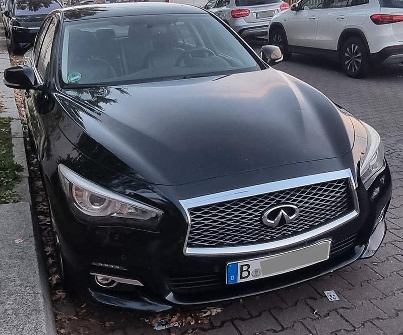 Schwarz Gebraucht 2014 Infiniti Q50 Limousine | 6.600 € (Teuer) - Bild 1/4