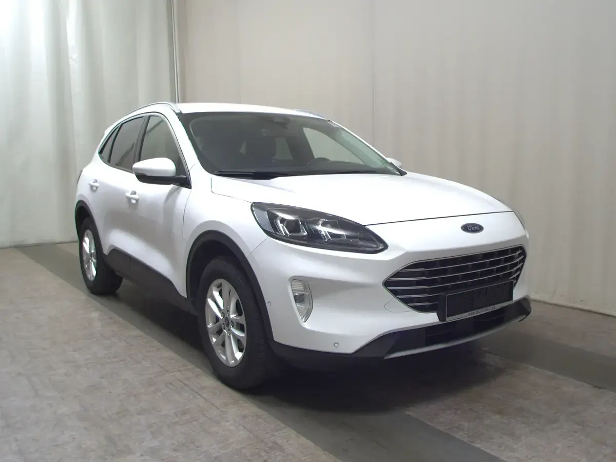 Gebraucht Ford Kuga Titanium X 190 PS (139 kW) 2023 Weiss SUV
