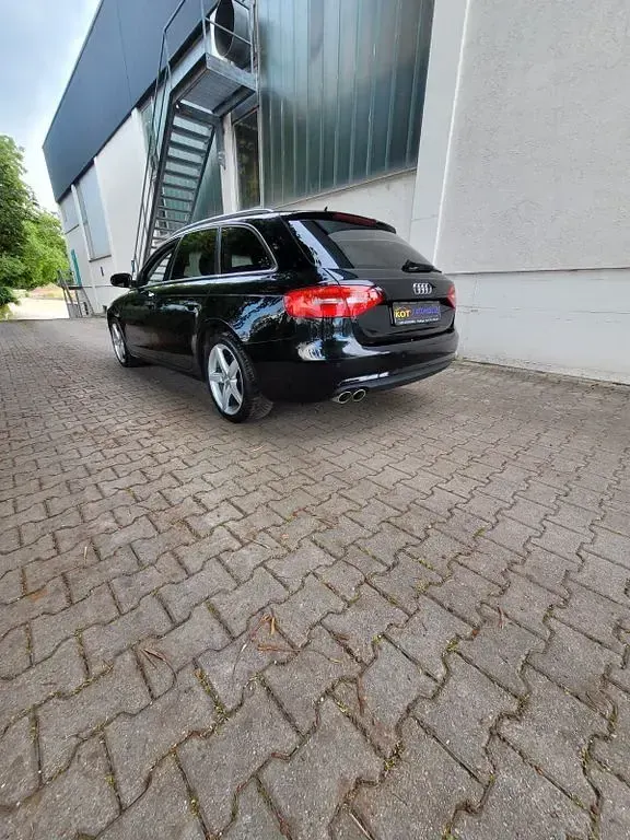 Gebraucht Audi A4 Attraction 150 PS (110 kW) 2014 Schwarz Limousine