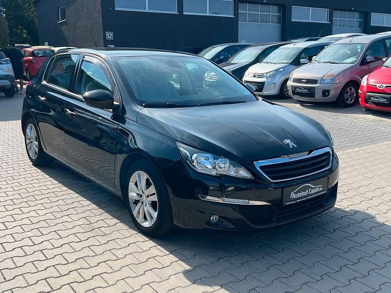 Gebraucht Peugeot 308 Active 82 PS (60 kW) 2013 Schwarz Limousine
