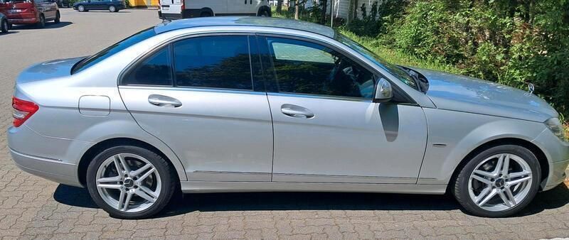 Silber Gebraucht 2008 Mercedes C220 Limousine | 8.500 € (Etwas zu teuer) - Bild 1/4