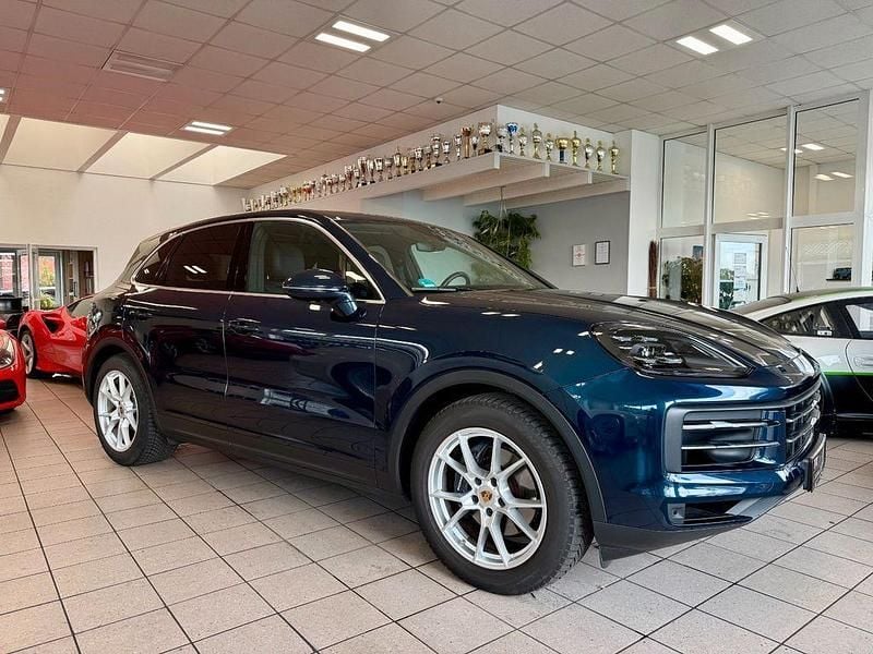 Blau Gebraucht 2023 Porsche Cayenne SUV | 86.850 € (Fairer Preis) - Bild 1/4