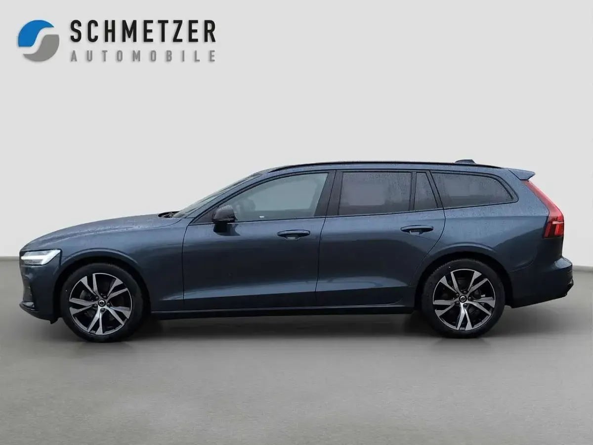 Gebraucht Volvo V60 Plus 197 PS (144 kW) 2025 Denim blue Kombi