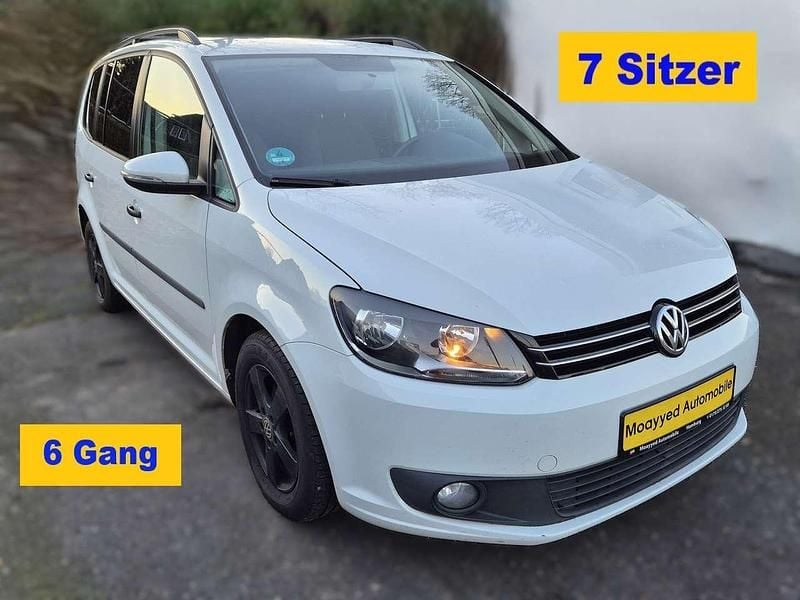 Gebraucht VW Touran Trendline 105 PS (77 kW) 2014 Pure white Van / Kleinbus
