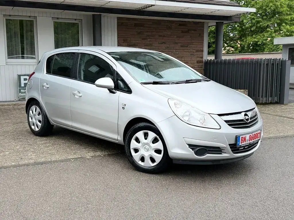 Gebraucht Opel Corsa Edition 87 PS (63 kW) 2011 Silber Kleinwagen