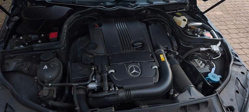 Gebraucht Mercedes 200 184 PS (135 kW) 2009 Schwarz Kombi