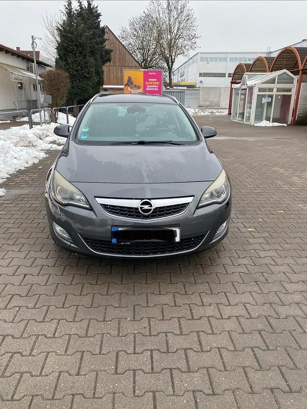 Gebraucht Opel Astra 110 PS (80 kW) 2011 Grau Kleinwagen