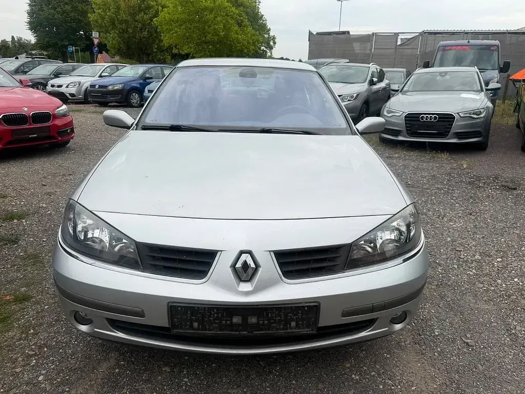 Gebraucht Renault Laguna II Authentique 135 PS (99 kW) 2006 Grau Limousine