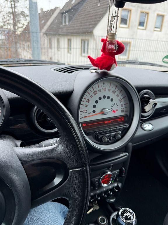 Gebraucht Mini Cooper 122 PS (89 kW) 2010 Schwarz Kleinwagen